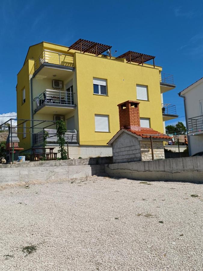 Apartmani Suncev Sjaj ルティナ エクステリア 写真