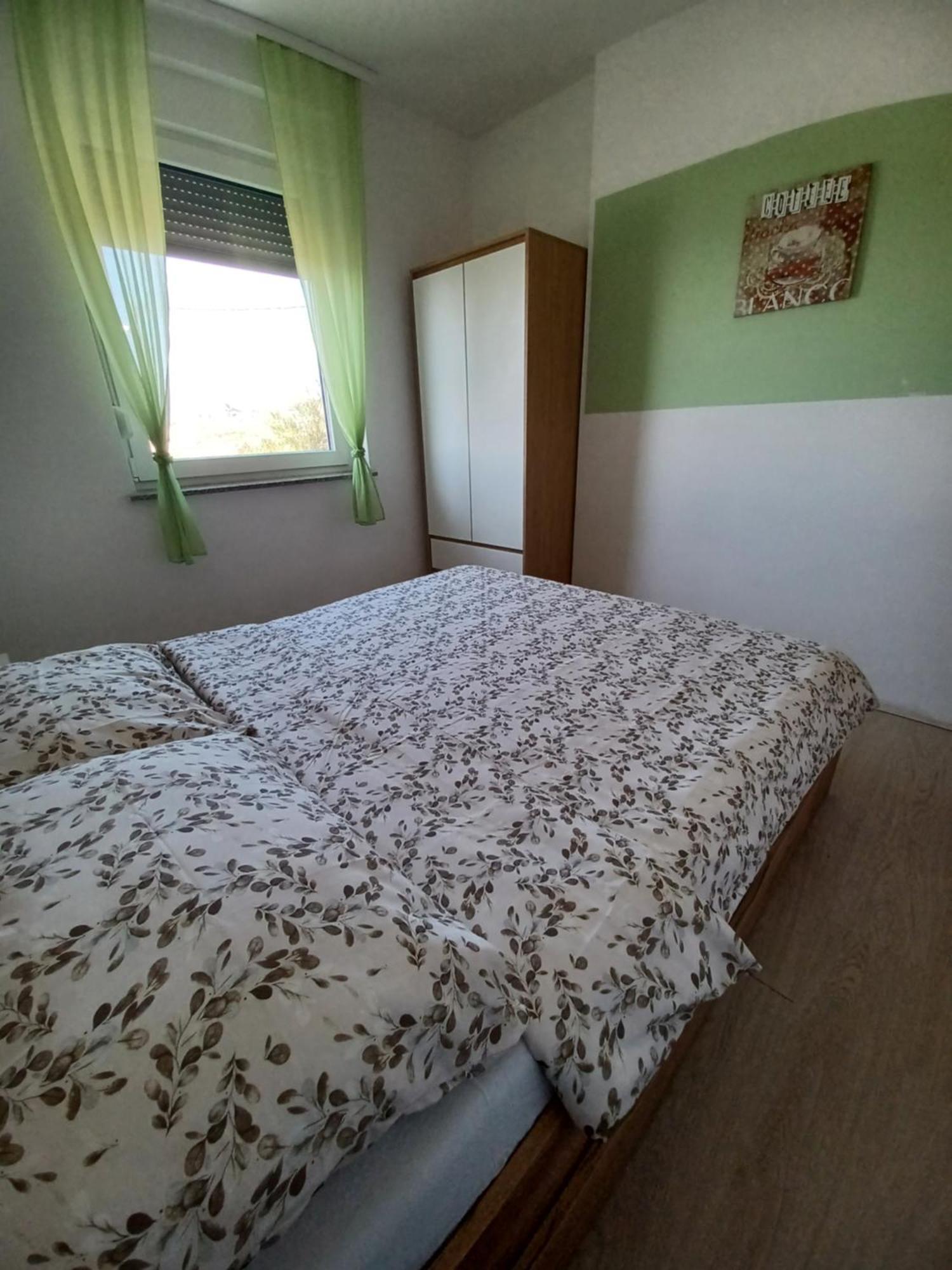 Apartmani Suncev Sjaj ルティナ エクステリア 写真